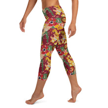 Load image into Gallery viewer, Maroon Hawaiian Capri Leggings